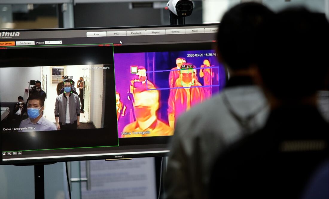 Cámara termográfica china instalada en un complejo empresarial en la CDMX. Foto: Xinhua, archivo