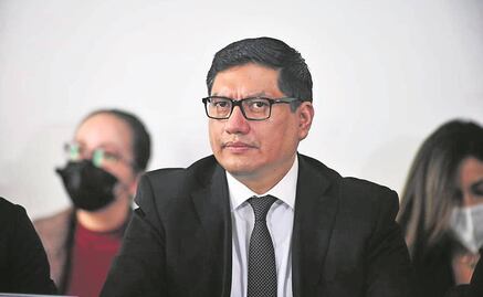 Invitan a capitalinos a emplacar automóvil en la CDMX