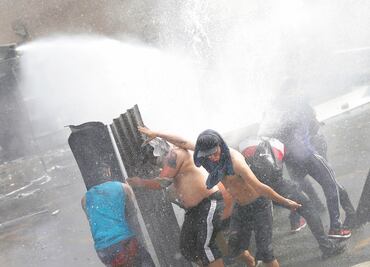 Piñera pide perdón y anuncia medidas sociales ante crisis en Chile