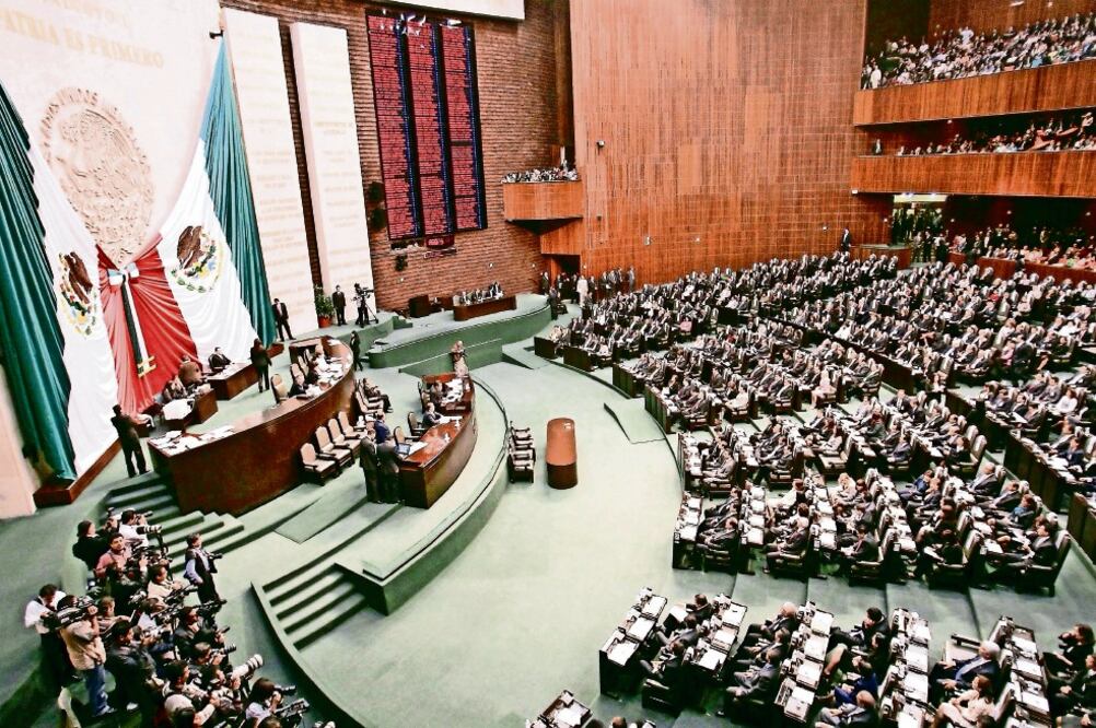 En el Presupuesto de Egresos de la Federación para 2018, al Congreso de la Unión se le otorgarán 13 mil 344 millones de pesos en conjunto. (ARCHIVO ELUNIVERSAL)