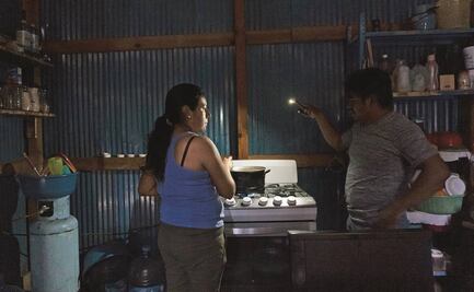 Así es aprender sin luz en la pandemia en Oaxaca 