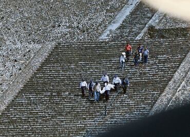Turista alemán muere por infarto al subir a la Pirámide del Sol en Teotihuacan