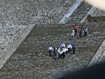 Turista alemán muere por infarto al subir a la Pirámide del Sol en Teotihuacan