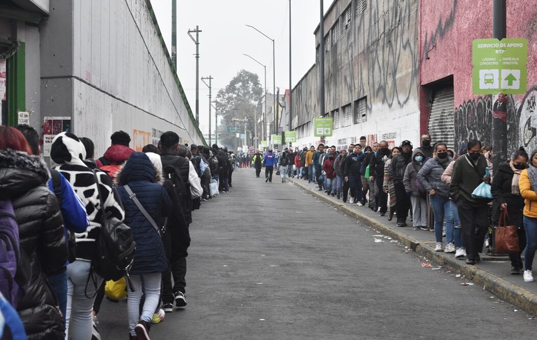 Enormes filas para entrar al RTP Agrícola Oriental. FOTO: Eduardo Castañeda / EL UNIVERSAL/