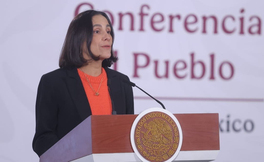 Luz Elena González, secretaria de Energía, en la conferencia matutina de la presidenta Claudia Sheinbaum el 17 de junio de 2026. Foto: Gabriel Pano / EL UNIVERSAL