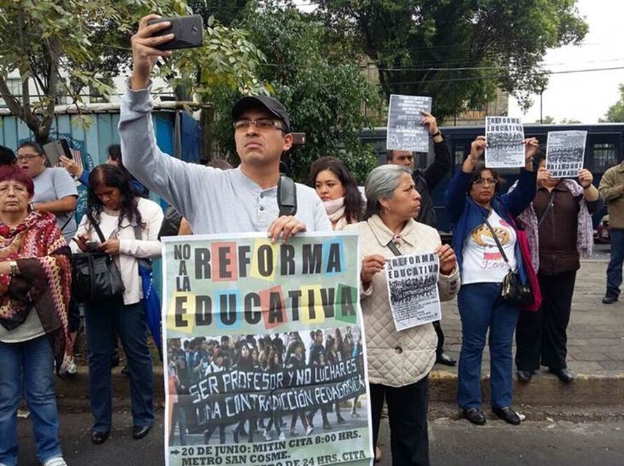 Un grupo de 50 maestros del DF realizarán un mitin en el Centro de Estudios de bachillerato 41 Maestro Moisés Sáenz, para expresar su rechazo a la evaluación. Foto Yadín Xolalpa