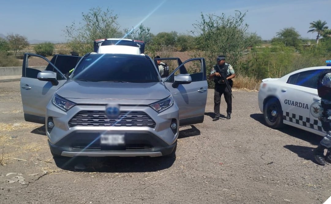 Camioneta asegurada donde hallaron armas largas. Foto: Especial