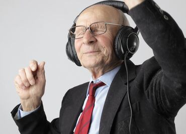Abuelo se vuelve viral al hacer una sesión de fotos como Tommy Shelby de Peaky Blinders