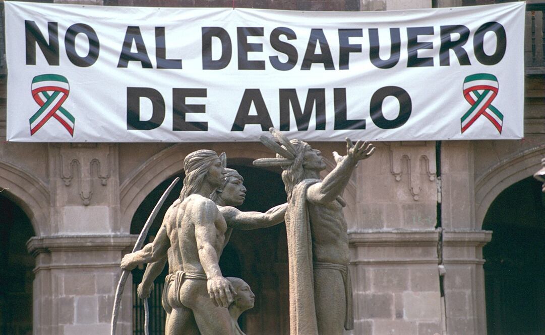 Durante la conferencia matutina de este jueves 8 de abril, el presidente Andrés Manuel López Obrador recordó que el proceso de desafuero en su contra consumado el 7 de abril de 2005 - Foto: Jorge Soto/EL UNIVERSAL
