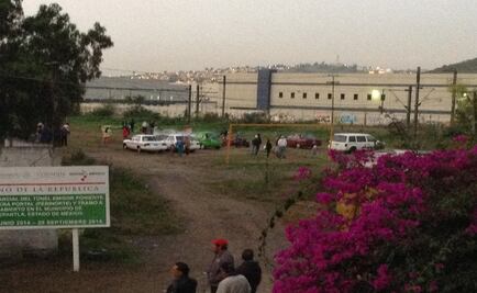 Invaden predio junto a las vías del tren en Tlalnepantla