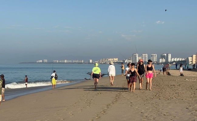 Playas de Puerto Vallarta registran afluencia normal a una semana de hechos violentos; mantienen seguridad en la zona