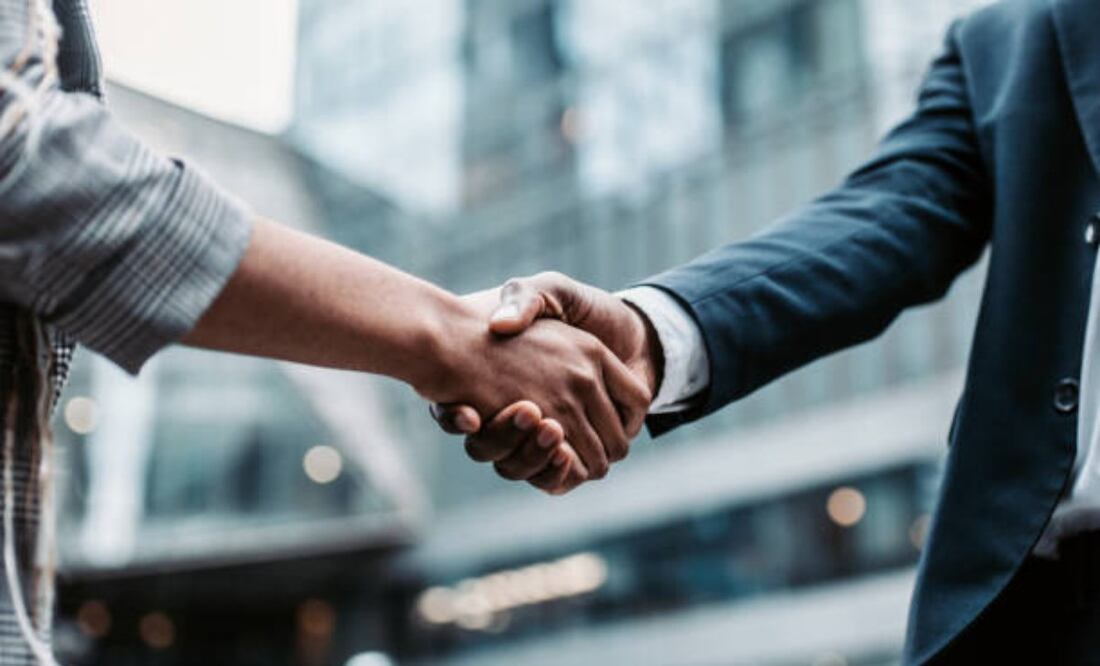 El sector de los servicios no financieros observó una disminución mensual de 0.6 puntos. Foto: iStock