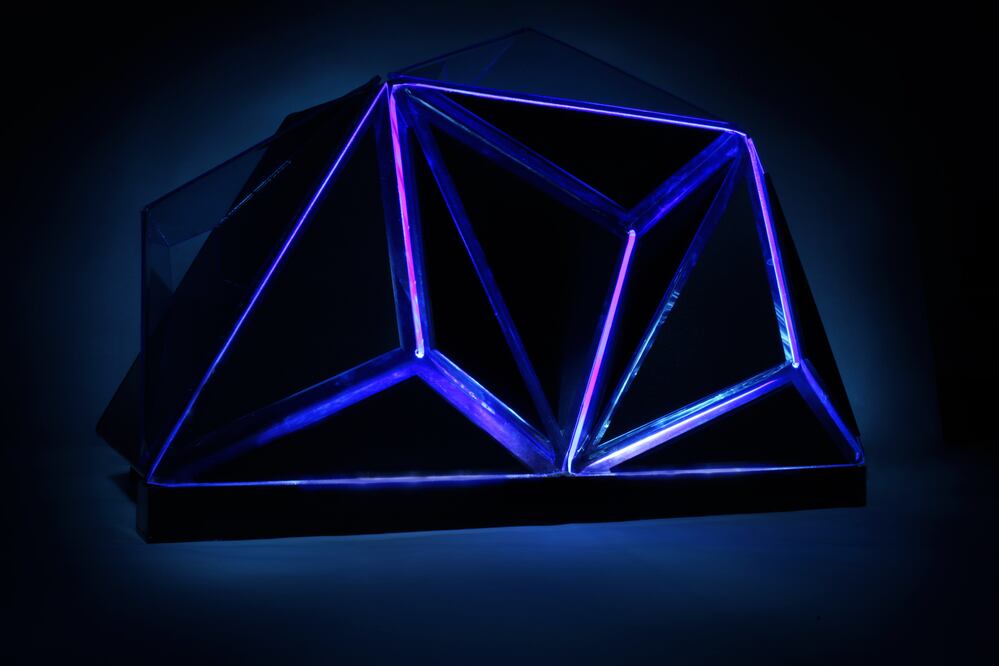 Empresa mexicana presenta dispositivo que ahorra gasolina y aumenta la potencia del motor 