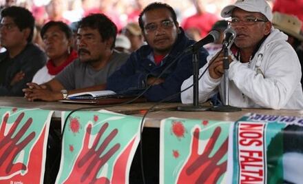 Padres rechazan creación de equipo especial por Ayotzinapa