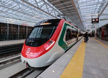 ¡Otra vez el Tren Interurbano! Reportan fallas eléctricas en tramo Santa Fe-Zinacantepec; usuarios quedan varados por más de 30 minutos