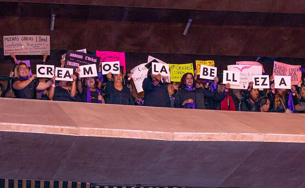 Graduación de alumnas de L'Oreal y Casa Gaviota