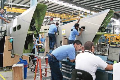 Impulsan instrucción en sector aeronáutico