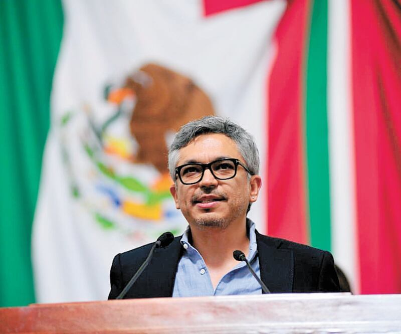 José Luis Rodríguez Díaz de León dijo sentirse tranquilo y alegre a pesar de la actitud del grupo que apoya a Rigoberto Salgado en la bancada morenista. ESPECIAL