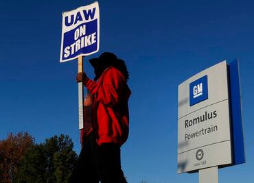 Sindicato acusa a GM y Stellantis de "propiciar" ataques contra huelguistas en EU