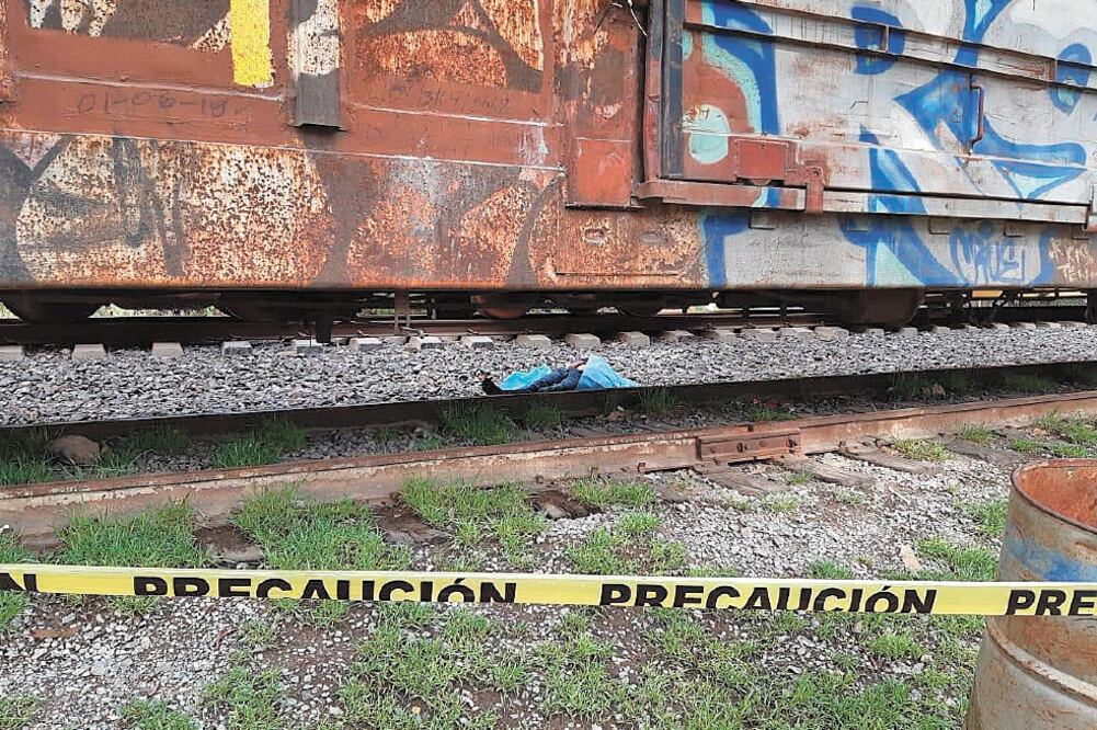 En Hidalgo, en la localidad de Maney, una mujer murió y un hombre resultó lesionado —ambos centroamericanos— al intentar subir al tren. Foto: ESPECIAL