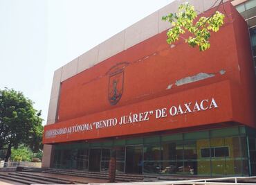 Exrector de la UABJO se ampara contra actos de la Fiscalía Anticorrupción de Oaxaca