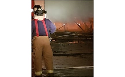 Incendio en fabrica de pieles deja 13 lesionados en NL