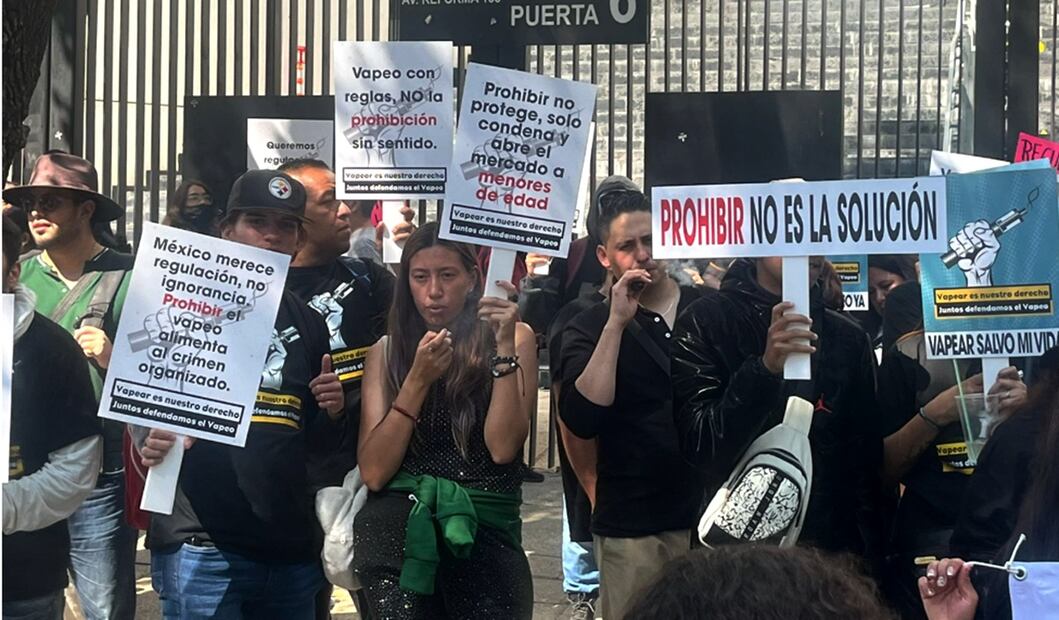 Los organizadores destacaron que buscan ser escuchados por los senadores para promover una regulación basada en datos científicos y no una prohibición total. Foto: Yalina Ruiz/EL UNIVERSAL