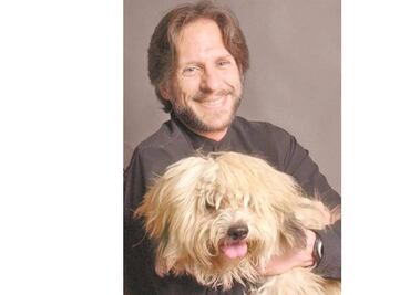 Sandro Cohen está mejor, pero delicado