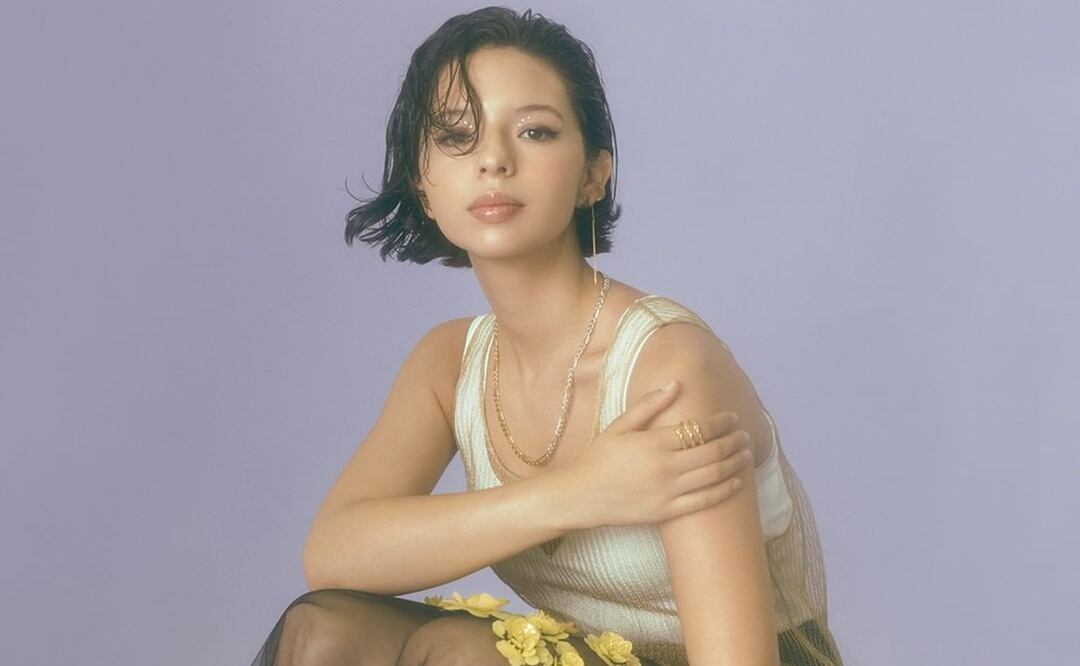 Una prenda sencilla se ha convertido en objeto del deseo / Foto: Revista ELLE - Instagram @elle_mexico