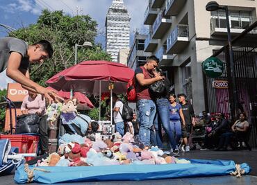 Se apropian ambulantes de avenida Juárez