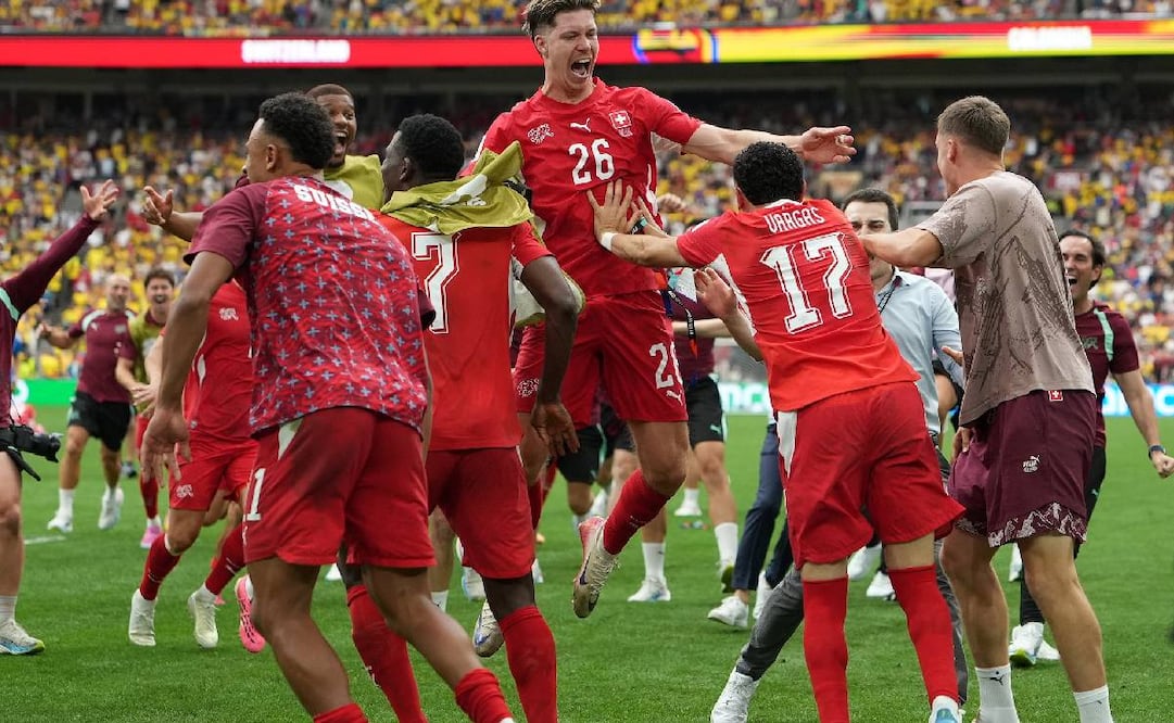 Suiza festeja el pase a cuartos de final del Mundial / FOTO: EFE