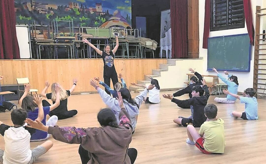 Victoria Riva Palacio ofrece talleres de baile en primarias y kinders en España. Foto: Ser o Cero Danza