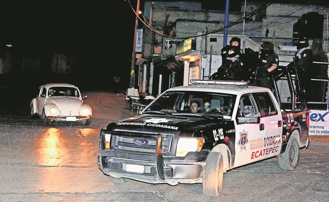 Policías de Ecatepec durante un patrullaje. Foto: Archivo/ EL UNIVERSAL