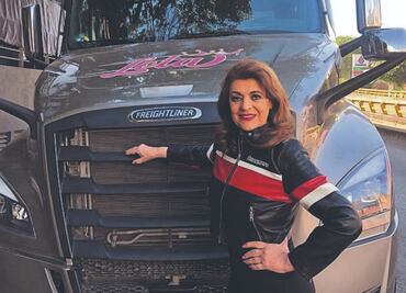 Rosa Gloria Chagoyán, de trailera a reina