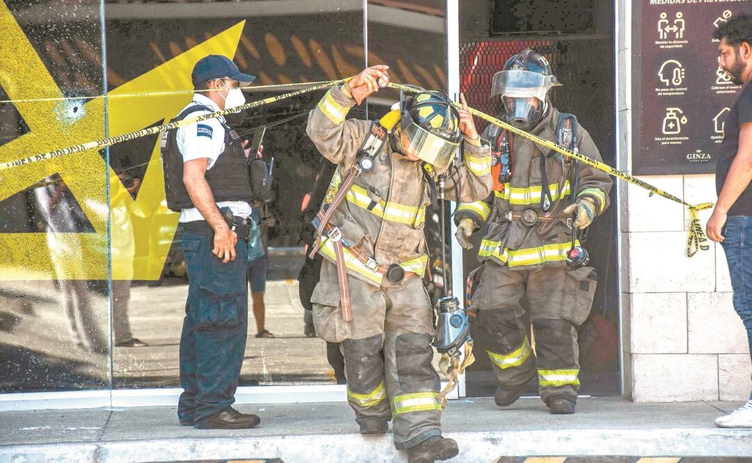 En el bar se hallaron más de una decena de casquillos percutidos. Foto: Elizabeth Ruiz. CUARTOSCURO