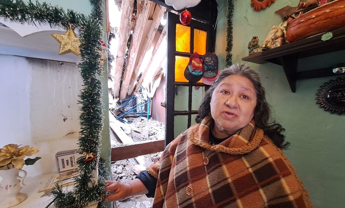 María de 63 años de edad, perdió su casa después del colapso del techo. FOTO: Juan Carlos Williams/ EL UNIVESAL/