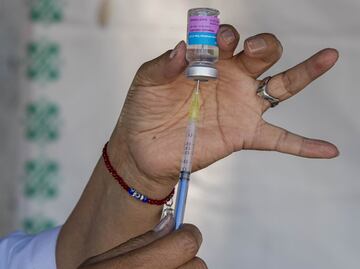 Analizan dosis antiCovid de refuerzo para adultos mayores en la CDMX