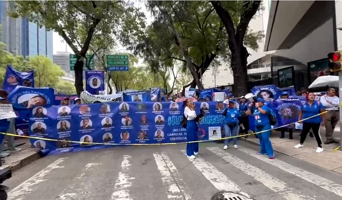 Trabajadores del Poder judicial protestan frente al Senado. Foto: captura