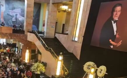 "De haber estado en condiciones, hubiera estado en la marcha"; despiden a Héctor Bonilla en Bellas Artes