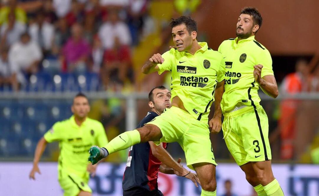 Rafael Márquez no tuvo un buen partido en Génova. EFE