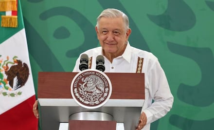 AMLO ve “muy bien” el proceso de Morena para elegir candidato presidencial