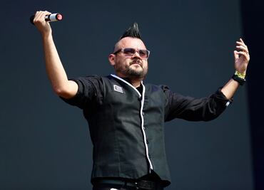 Los Estrambóticos ponen a saltar como chapulines a la gente del Vive