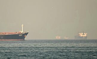 Trump amenaza con atacar centrales eléctricas de Irán; exige reapertura del estrecho de Ormuz en 48 horas