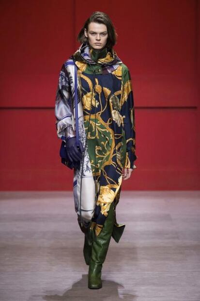 El 'scarf print' será tu estampado favorito durante esta temporada de otoño