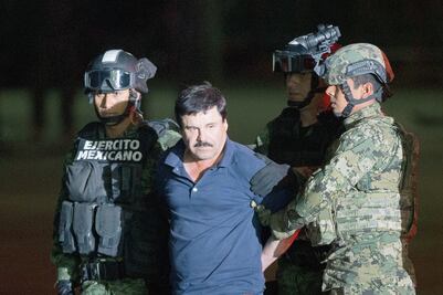 Juez federal frena posible entrega de Guzmán a EU