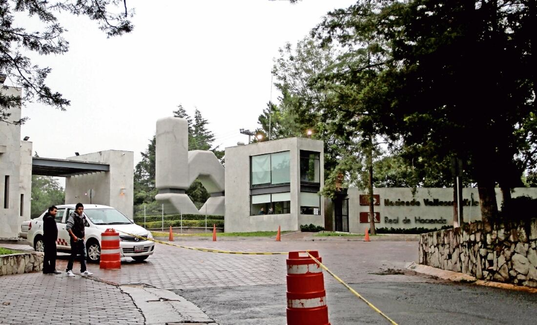 El exclusivo fraccionamiento La Hacienda Vallescondido, en Atizapán de Zaragoza, Estado de México, es el lugar donde Ernesto Fonseca Carrillo cumplirá los 10 años de sentencia que le faltan, ahora en prisión domiciliaria (JUAN BOITES. EL UNIVERSAL)