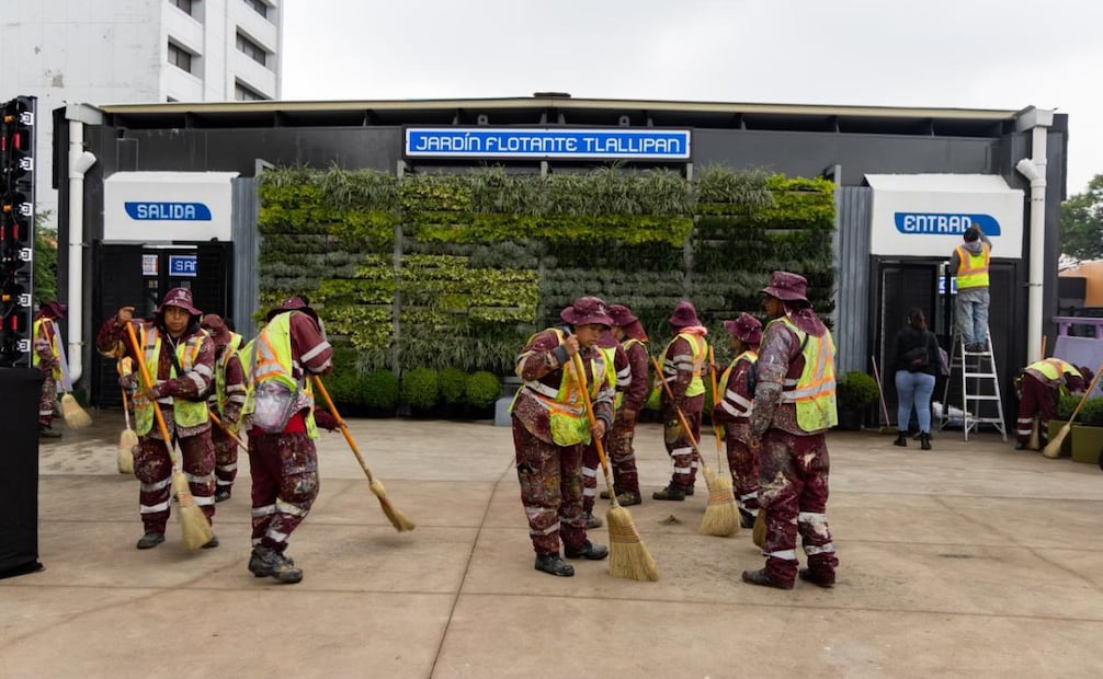 Jardín Flotante “Tlallipan”, ubicado sobre la Calzada de Tlalpan, inaugurado esta mañana del domingo 07 de junio.
Foto: Hugo Salvador / El Universal