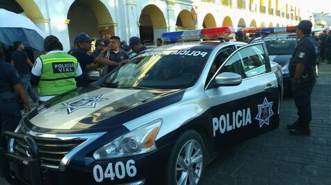 Policías toman palacio municipal de Juchitán