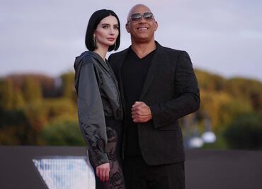 Vin Diesel posa con la hija de Paul Walker en la premier de "Rápidos y furiosos 10"