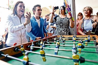 Josefina triunfa... en reta de futbolito